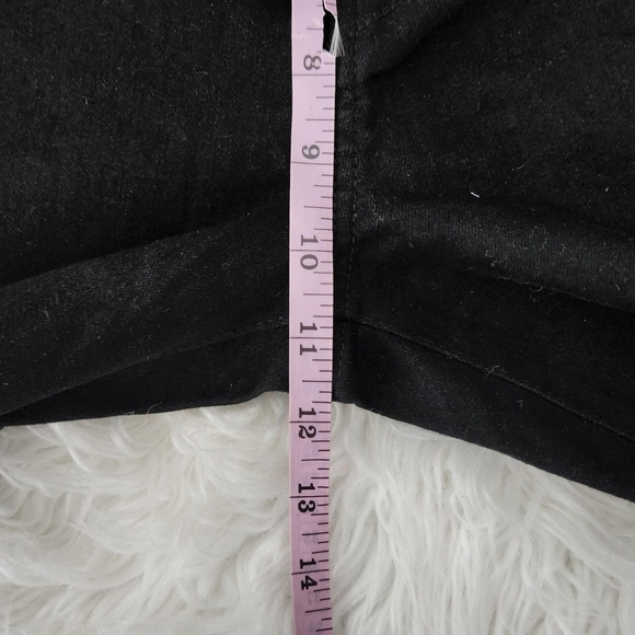 Levi's Black Mid Rise Skinny Jeans. Size 12 Short. New. - Picture 5 of 9